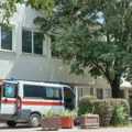 Motociklista na pešakom prelazu naleteo tročlanu porodicu sa devetičlanom bebom, svi prebačeni u čačansku bolnicu