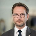 Pogođen automobil poljskog političara! "Izrešetan iz vatrenog oružja" (foto)