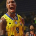 Loni Voker i Makabi prebacili "stotku", Zvezda ima novu brigu