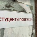 Studenti danas dele 400.000 nalepnica "Studenti pobeđuju" širom Srbije, u Novom Sadu na 14 lokacija