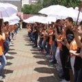 "Evropa pleše" u podne i u Staroj Pazovi: Maturanti Gimnazije i Ekonomske škole obeležiće kraj jednog životnog poglavlja na…