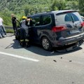 Povređeno 5 osoba, među njima i beba! Detalji strašne nesreće na putu Kraljevo - Raška: Vozila smrskana