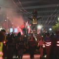 VIDEO "Lijte kiše, hladne vode, Vučić ode": Bivši reprezentativac dočekao studente u centru Beograda, snimili ga kako peva sa…
