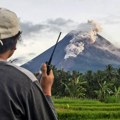 Proradio vulkan Tal na Filipinima: Zatvorene škole, izdato upozorenje za avione