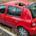 Meteorit pao na parkirani Renault Clio u Francuskoj?