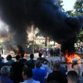 Traže ostavku vlade zbog korupcije: Demonstranti palili gume i sukobili se sa policijom (foto)