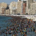 Prizor sa poznate plaže u popularnom letovalištu zgrozio! "Najveći javni toalet na svetu, na ovakva mesta se nikad ne ide"…