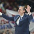 „Od sve moći, ostala mu je samo laž“: Sagovornici Danasa o Vučićevoj objavi u kojoj sa terase Predsedništva pokazuje…