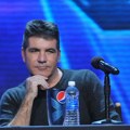 "Daćemo ti pare da nas gledaš u krevetu": Sajmon Kauel o bizarnom zahtevu da bude voajer, nudili mu 150.000 dolara