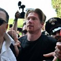 Euforija trese Napulj: Kevin de Brujne stigao na potpis ugovora sa Napolijem (video)