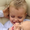 (Foto): Bogdana Ražnatović objavila fotografiju sinova iz porodičnog doma i oduševila: "Braća!"