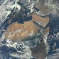 Malo nam je ovoga na zemlji?! Sad nam smeće pada i iz svemira, pravo u australijsku pustinju (foto)