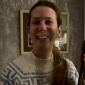 Žena Sergeja Trifunovića svira gusle: Glumac podelio hit snimak - Ona u pidžami, nenašminkana: "Povratak korenima" (video)
