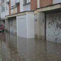 Ulica Marka Miljanova u centru Kragujevca pod vodom