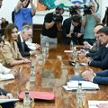 Вучић се састао са министарком одбране Шпаније Маргаритом Роблес Фернандес (фото)