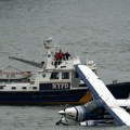 Snimci drame na Menhetnu: Hidroavion pri sletanju slomio krilo i potonuo u Ist River