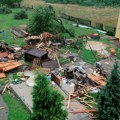 Oluja napravila haos u Poljskoj: stotine intervencija, oštećeni krovovi i vozila