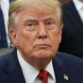 Donald Tramp menja namenu "Trijumfalne kapije": Dodaju joj se dronovi i snajperi!