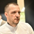 Ne napušta zajednički stan: Zoran Marjanović u potpunoj ilegali, a evo šta za to vreme radi njegova dve decenije mlađa devojka…