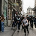Hoteli obaraju cene zbog protesta širom Evrope, turista sve manje. Evo šta se dešava ako želite da otkažete putovanje: Srbi…