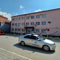 Upaljena svetla u zgradi u Bošnjačkoj mahali: Zaposleni ostaju u službenim prostorijama i tokom noći, situacija mirna, ali…
