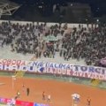 "Delije" u neverici: Torcida Split na hrvatskom derbiju iznela i zastavu navijača Zvezde (foto)