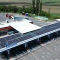 Naftaši proizvode struju iz energije Sunca