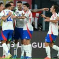 Zvezdinom golmanu puna mreža u Budimpešti, Italija povela 2:0, pa izbegla poraz sa igračem manje (video)