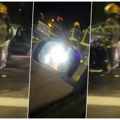 Jeziva scena sa mesta nesreće Darka Lazića: Vatrogasci izvlače pevača i ženu iz smrskanog automobila (video)