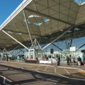 Drama na aerodromu: Avio hitno evakuisan!
