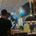 Scena iz kafane obišla Srbiju, gosti počeli da pevaju Đokoviću: Snimak se masovno deli VIDEO