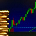 Cene zlata postižu nove rekord preskočivši granicu od 4.900 dolara po unci