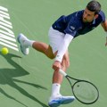 Novak ponovo trenirao pred punim tribinama: Jedan detalj kod Đokovića svima upao u oči...