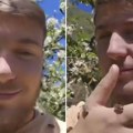 "Плес са природом, данас смо једно": Василије се прекрио ројем пчела, мирно стоји без заштитног одела (видео)