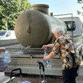 Voda u Čačku i dalje nije za piće: Čekaju se rezultati analiza, cisterne ostaju na ulicama
