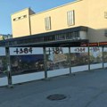 Novi Sad opet osvanuo išaran: Po centru ispisani grafiti precrtanog broja +384