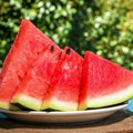 Ovaj deo lubenice bacamo celo leto, ali je zapravo prava riznica zdravlja