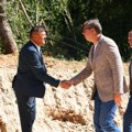 "To su veliki, gotovo epohalni radovi za Kuršumliju!" Vučić najavio ulaganja u puteve i banje, a naredne godine trebalo bi da…