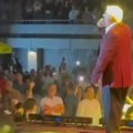 Počeo drugi koncert Milančeta Radosavljevića: Legenda narodne muzike ponovo pred hiljadama ljudi (foto)