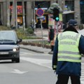 Udario u betonsku banderu, pa se u njega zakucao autobus: Nesreća na Dorćolu, automobil uništen
