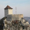 Зимско радно време средњовековне тврђаве Стари град
