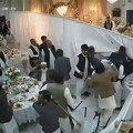 Makljaža na svadbi u Engleskoj: Gosti se udarali i gađali stolicama, razbijali stolove, a onda napali policiju FOTO, VIDEO