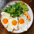 Smete li i dalje jesti jaja ako imate visok holesterol – šta kažu lekari