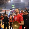 Profesionalni dizači pehara: Ko je osvojio više trofeja Branko Lazić ili Petar Božić?