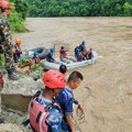 Nepal: Najmanje 66 osoba nestalo u klizištu