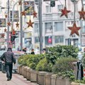 Postavljaju se praznična rasveta i ukrasi