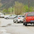 Užas na putu u Kosjeriću! Bahato "isekao" majku sa decom u kolima, ona mu svirala, usledila brutalna osveta
