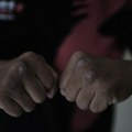 Alo: Stravično nasilje nad maloletnikom u Kruševcu Dečaci ga tukli u napuštenom hangaru, sve snimili, pa objavili na mrežama