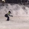 Инфлуенсерка „кренула на кафу скијама“ и постала хит на мрежама због снежног хаоса у Београду