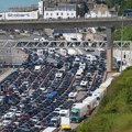 Pakao na granici zbog EES, ljudi čekaju i po četiri sata! Hiljade automobila zaglavljeno kod Dovera